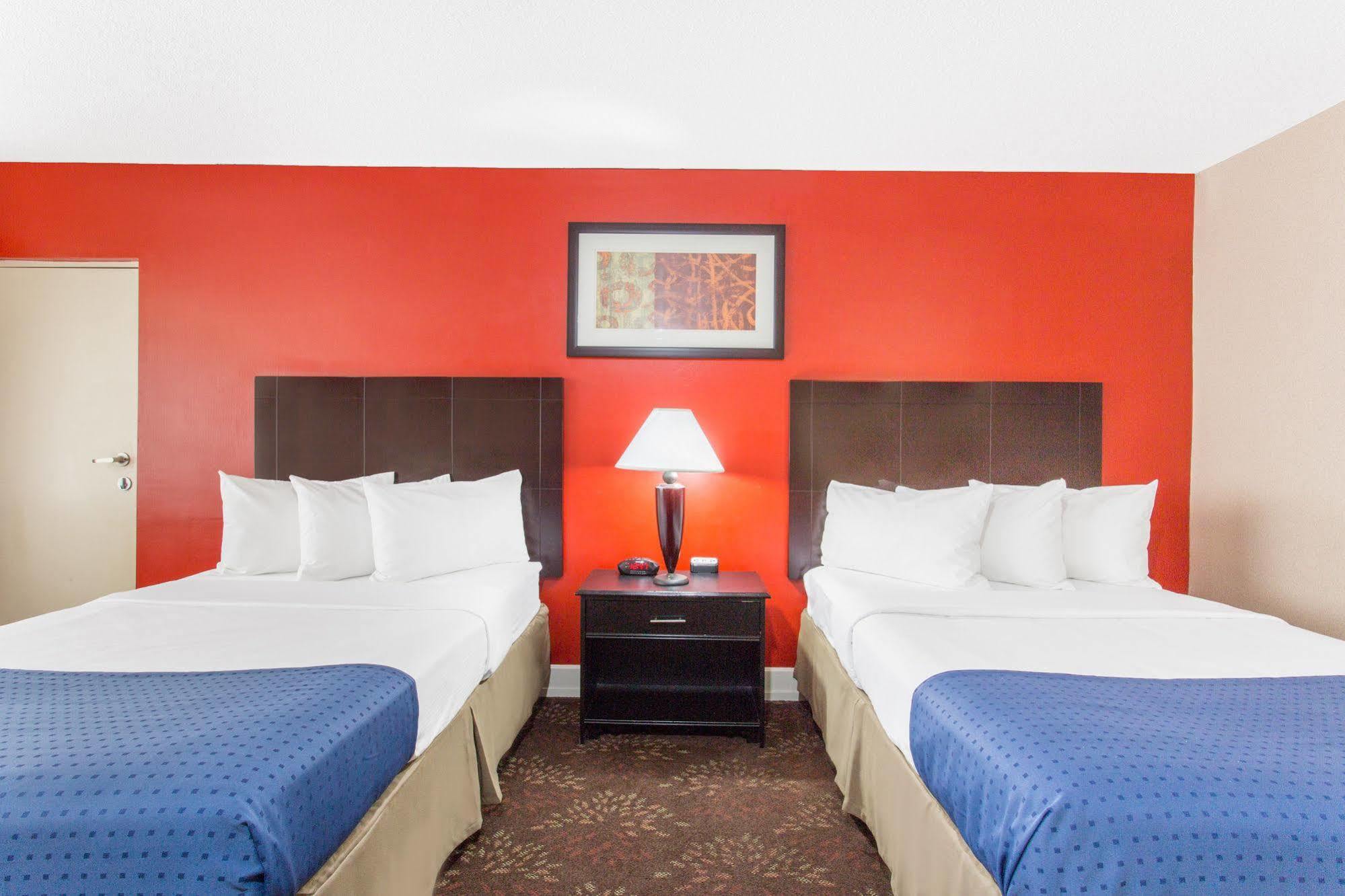 Baymont By Wyndham Fayetteville Fort Bragg Area Exteriér fotografie